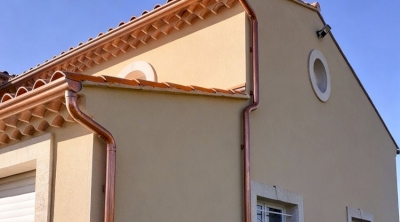 Installation de gouttières en cuivre